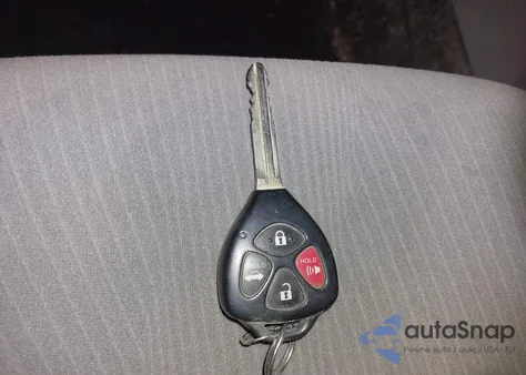 2011 Toyota Corolla Le z USA, uszkodzony, nr VIN 2T1BU4EE6BC702647